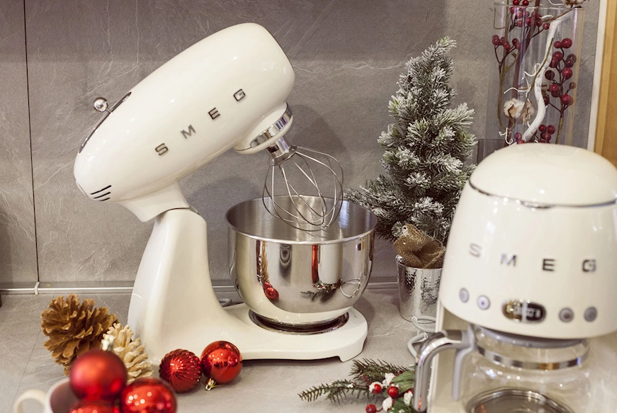 همزن اسمگ تمام رنگ کرم مدل SMF03