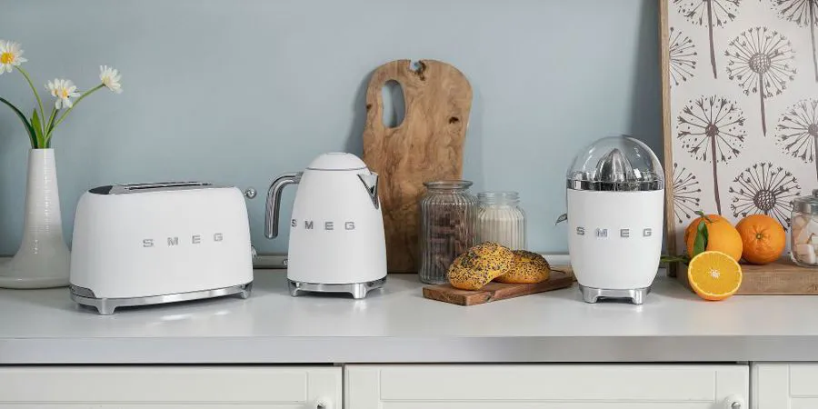 کتری برقی اسمگ رنگ سفید مات مدل KLF03