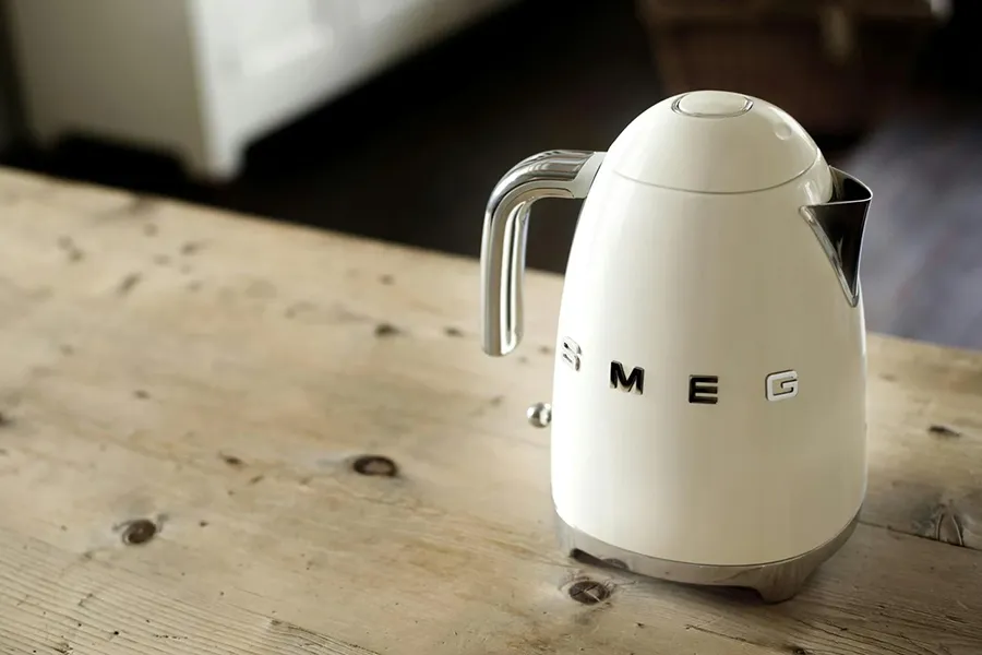 کتری برقی اسمگ رنگ کرم مدل KLF03